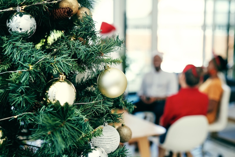 Julgran på kontor